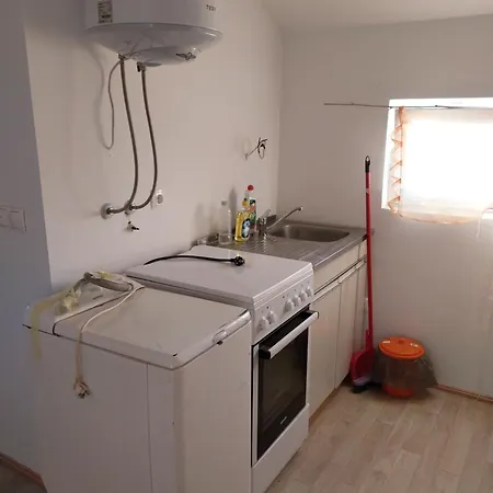 Studio Apartman Sa 1 Spavacom Sobom דירה *