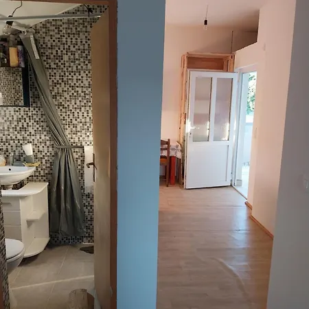 U Ruralnom Okruzenju Apartman Donji Karin